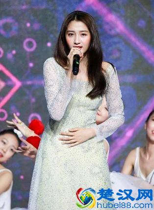 女生肩膀宽毁形象，如何改善宽大的肩膀