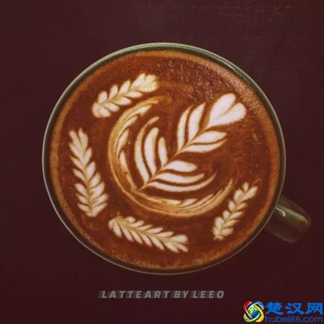漂亮的咖啡拉花，是用什么样的奶缸拉出来的？