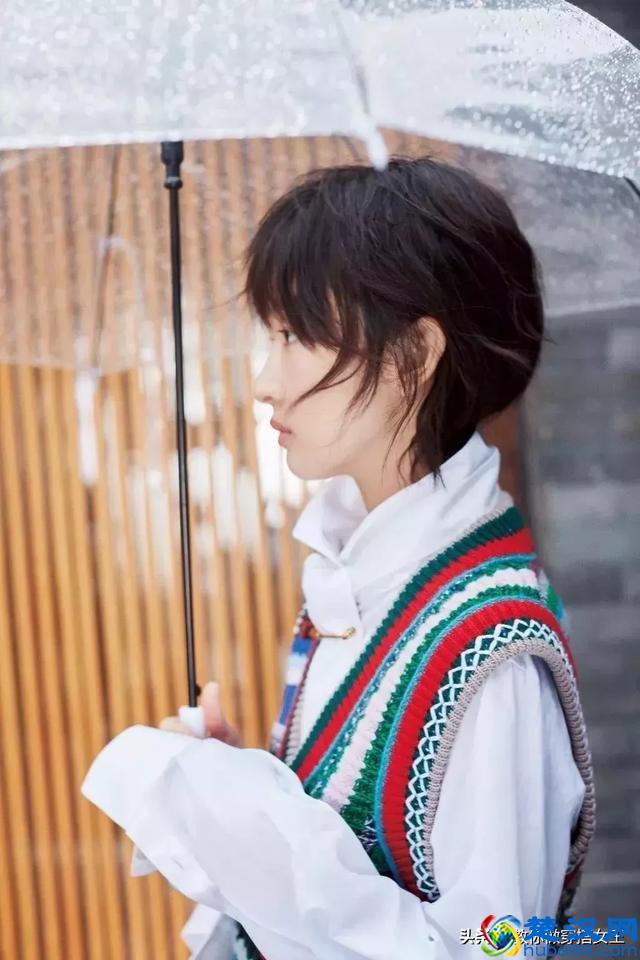 毛衣+衬衫，最爆表穿搭方法