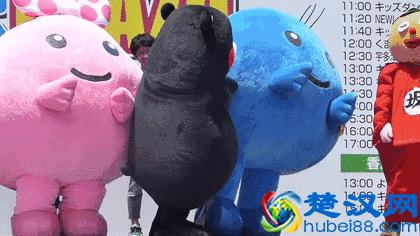 98%的成都人都不知道，锦华万达对面的橡树林藏了一个美食广场！