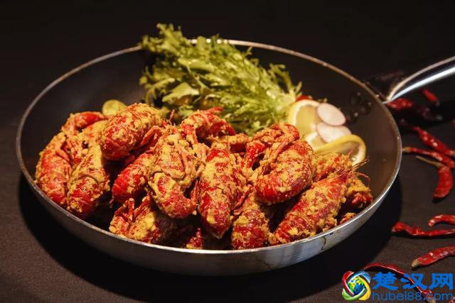 98%的成都人都不知道，锦华万达对面的橡树林藏了一个美食广场！