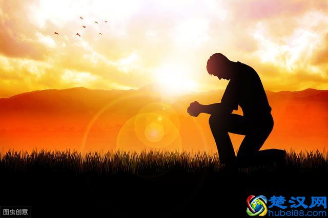 现在这个社会，靠谁都不行，只能靠自己