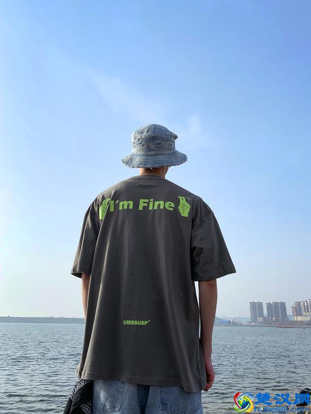 科普男生情侣潮牌穿搭服装 日潮美潮以及国潮的购买体验以及价格