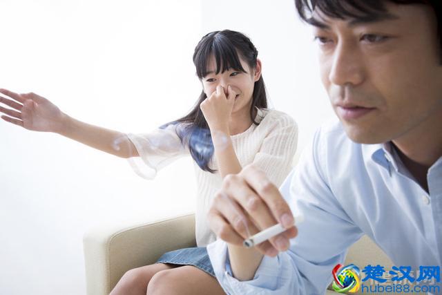 被迫吸“二手烟”，都有什么危害？专家告诉你实情，太残酷了！