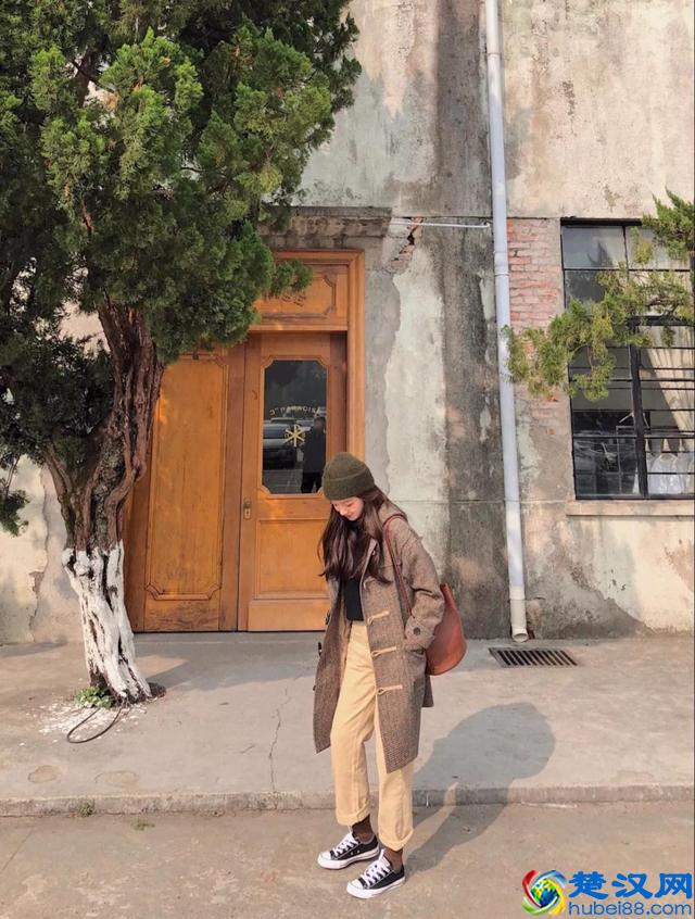 学会100个拍照pose大全，让你的照片美爆朋友圈