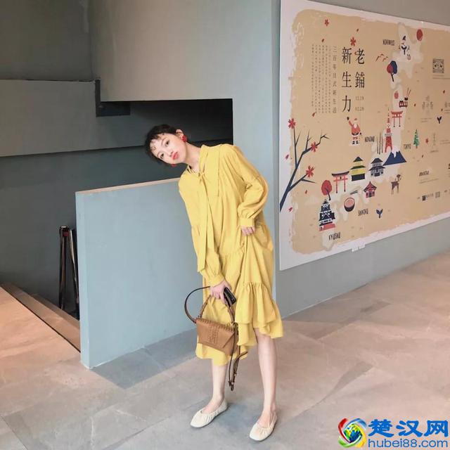 学会100个拍照pose大全，让你的照片美爆朋友圈