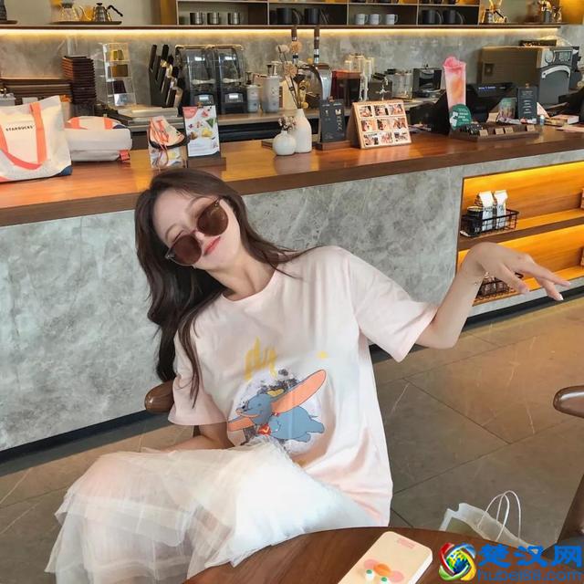 学会100个拍照pose大全，让你的照片美爆朋友圈