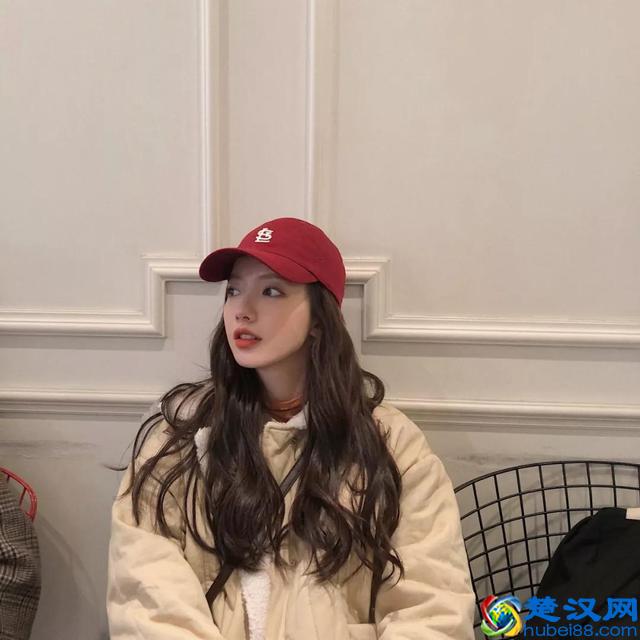 学会100个拍照pose大全，让你的照片美爆朋友圈