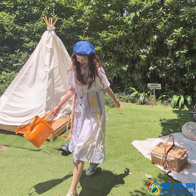 学会100个拍照pose大全，让你的照片美爆朋友圈