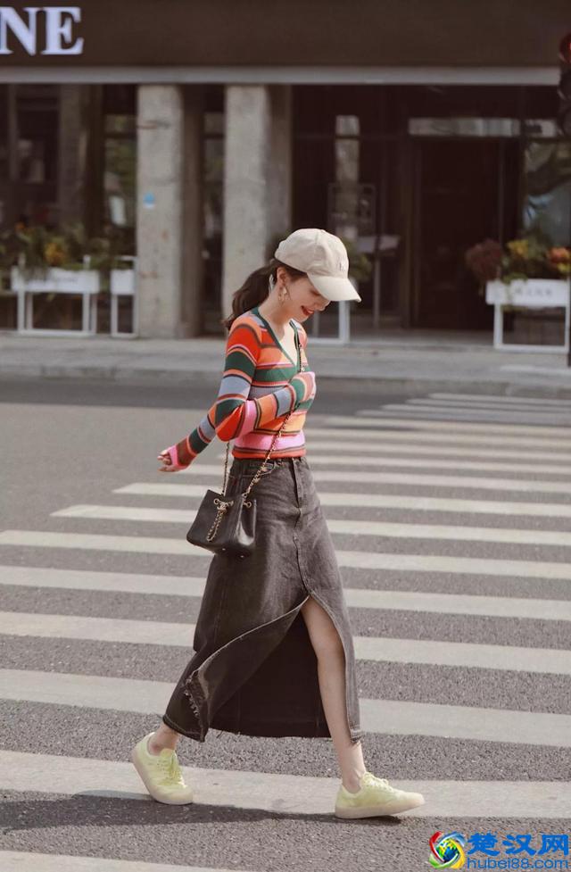 学会100个拍照pose大全，让你的照片美爆朋友圈