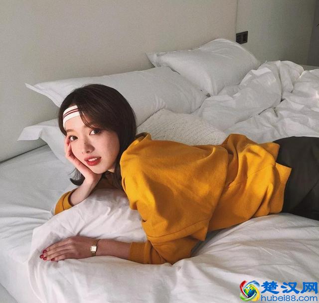 学会100个拍照pose大全，让你的照片美爆朋友圈