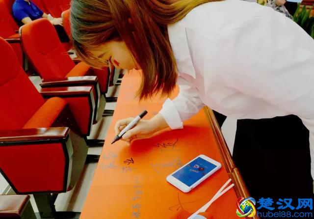 时光不老，我们不散：2019武汉职业技术学院毕业典礼盛大举行