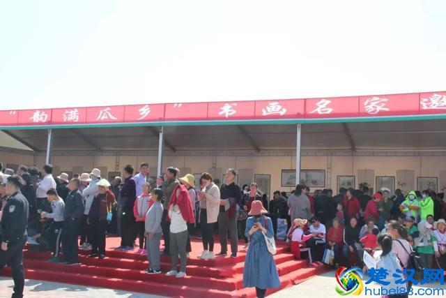 固堤西瓜节一份盒饭的背后，是郭牌西瓜和U饭云餐对劳动者的尊敬