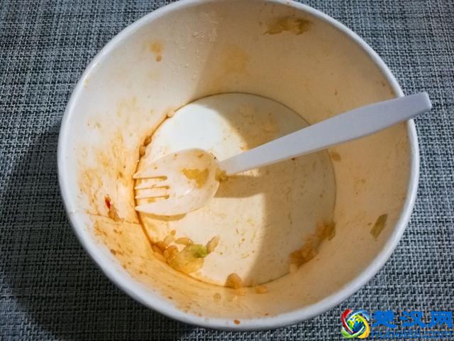 在麦当劳吃上盖浇饭，麦当劳蜜汁鸡腿满碗饭测评