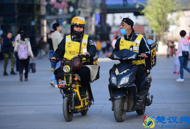 你在玩手机，别人却在用手机赚钱，手机能赚钱的5个方法分享给你