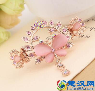 饰品界的传奇哎呀呀,崛起靠的是什么?