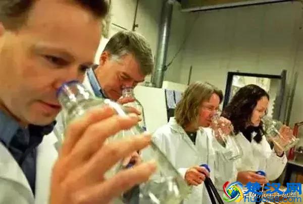 沃尔沃为何被称为世界上最安全的车？这2件事，领先别人至少10年