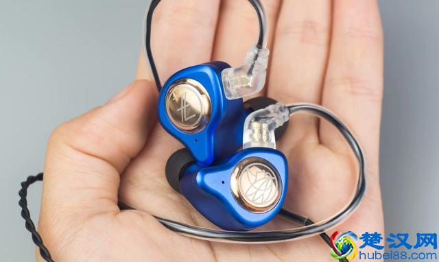 监听耳机要比普通耳机好吗？带你走进监听耳机的世界！