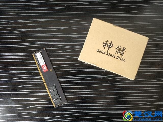 如果你只玩英雄联盟，那么这套3000元的配置适合你！
