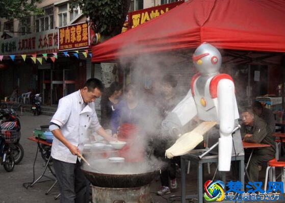 刀削面两大品牌——金马刀削面和铁蛋刀削面