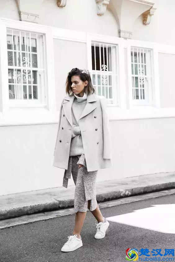 灰色配什么颜色好看？自带高级感的灰色应该这样穿！
