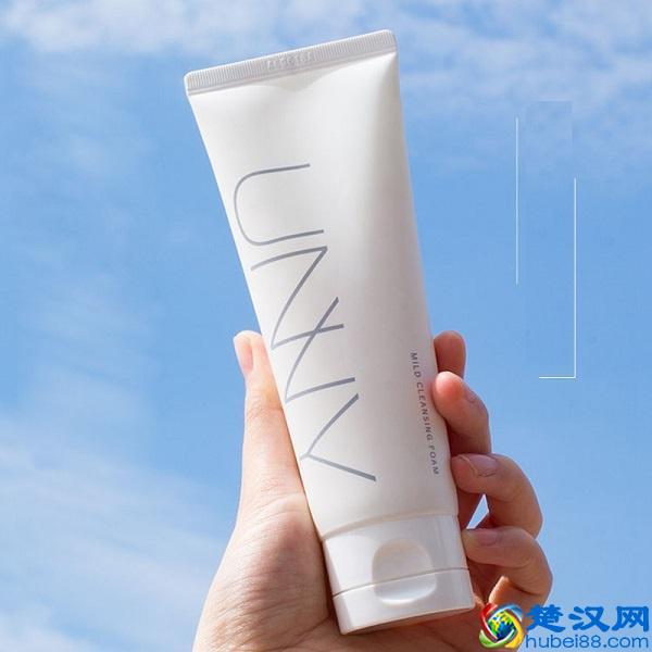 长痘用什么洗面奶？盘点可以控油祛痘洗面奶，温和清洁，长痘必备