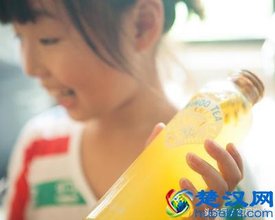 教你做百香果蜂蜜柠檬茶，让这个夏天过足酸酸甜甜的瘾！