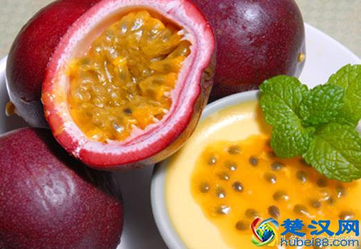 教你做百香果蜂蜜柠檬茶，让这个夏天过足酸酸甜甜的瘾！