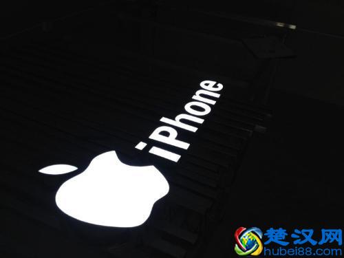 国产手机发展不错，但现在想趁降价买一部苹果手机，合适吗！