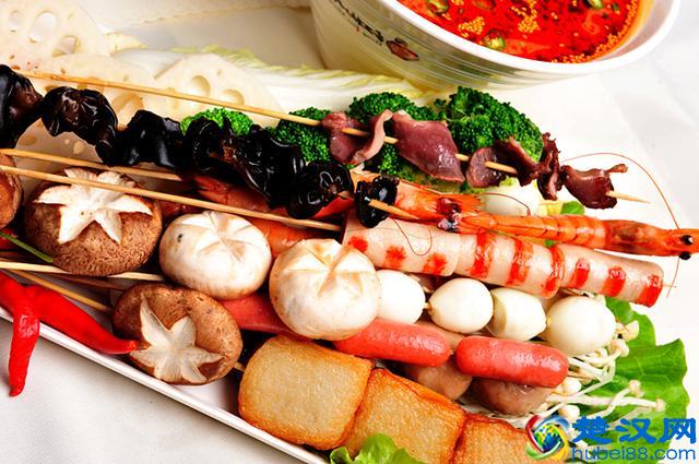 大厨教你做麻辣烫，详细的配方和做法要收藏，在家做或摆摊都能用