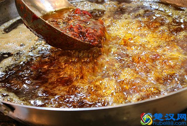 大厨教你做麻辣烫，详细的配方和做法要收藏，在家做或摆摊都能用