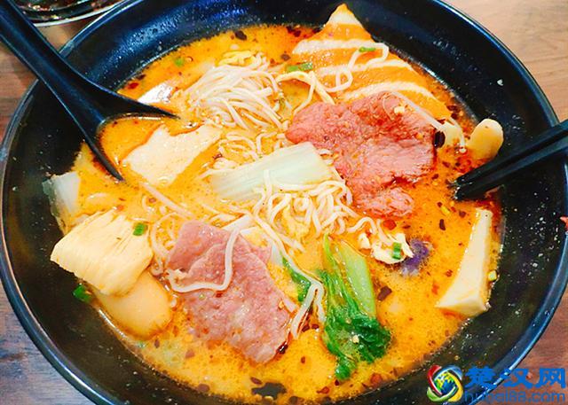 大厨教你做麻辣烫，详细的配方和做法要收藏，在家做或摆摊都能用