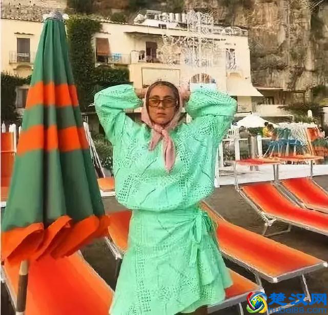 肤色暗的人这4个颜色不要穿，超级显老！