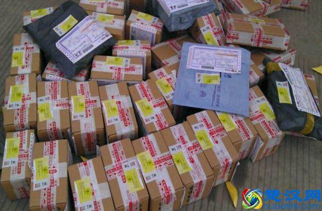 深圳送快递月薪2万？10年快递老司机：“都是拿命拼出来的”