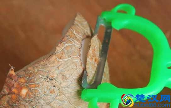 椰子怎么打开?教你几个小诀窍,不用打开椰子就可以喝到果汁