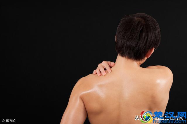 后背疼痛是怎么回事？或是这5种病在“作威作福”