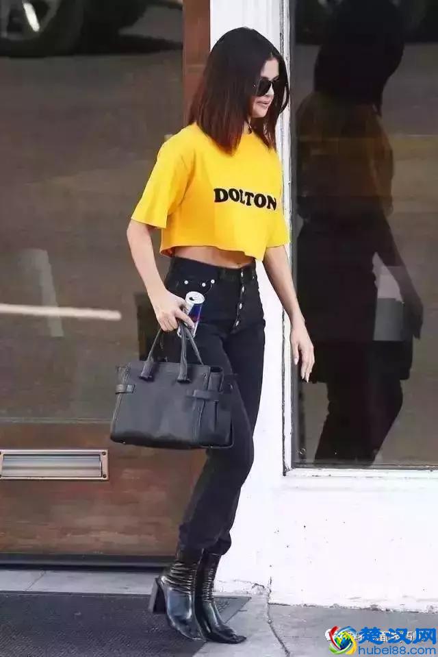 黑色裤子配什么颜色上衣？颜色搭配有技巧！