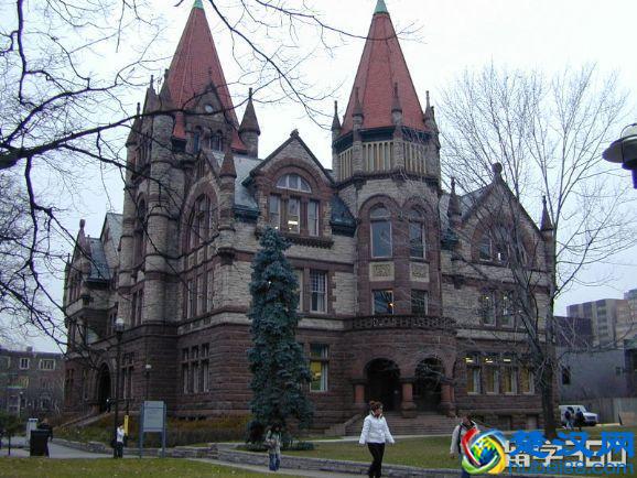 维多利亚大学学费