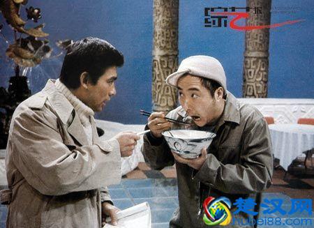 曾传被央视封杀的小品大师陈佩斯如今年入千万：糟糠之妻救了他