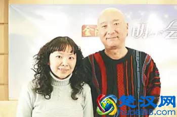 曾传被央视封杀的小品大师陈佩斯如今年入千万：糟糠之妻救了他