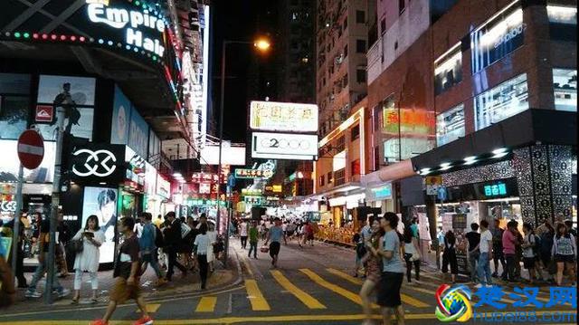 九份爆红的契机是什么？站在巨人的肩膀上，更容易成功