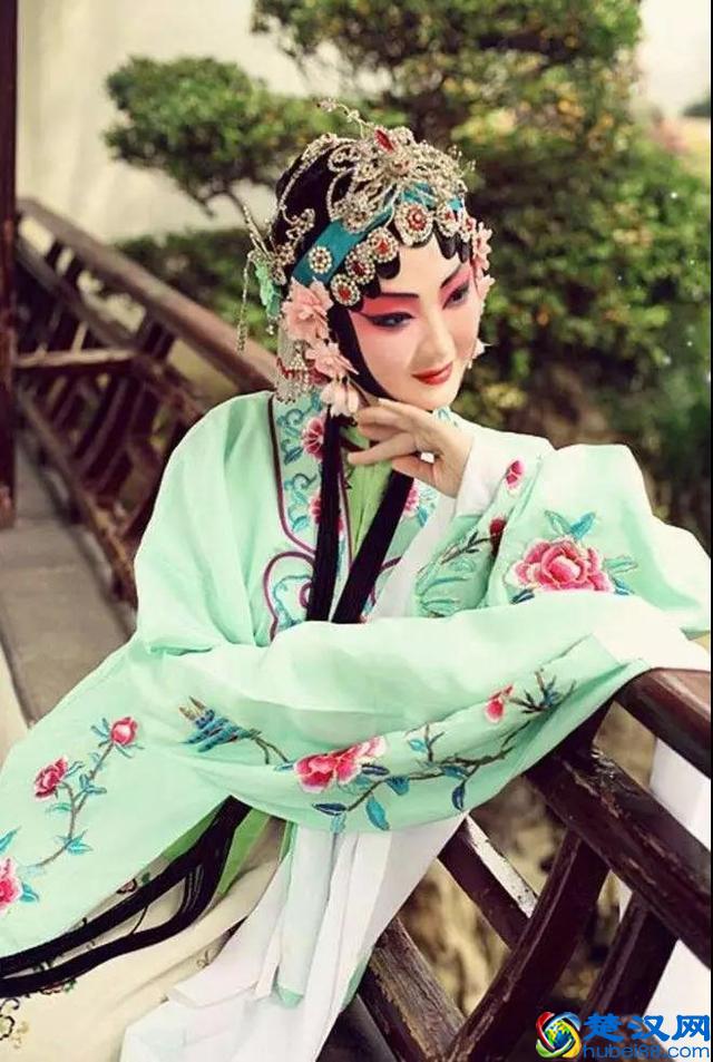 有一种诗词，叫做相见恨晚