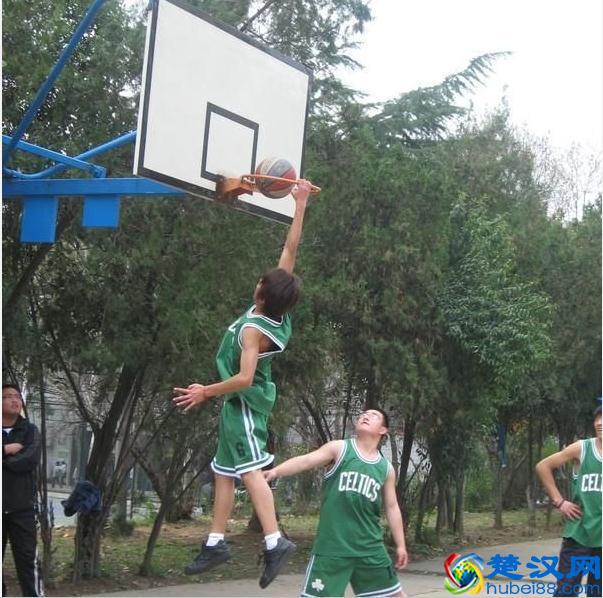 175怎么扣篮？三个动作让你快速提高弹跳力