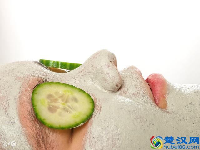 脸上的痘痘和印痘坑去除方法