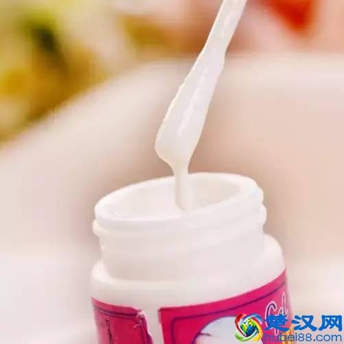 常做这件事，脸上毛孔变小，皮肤白皙细腻！