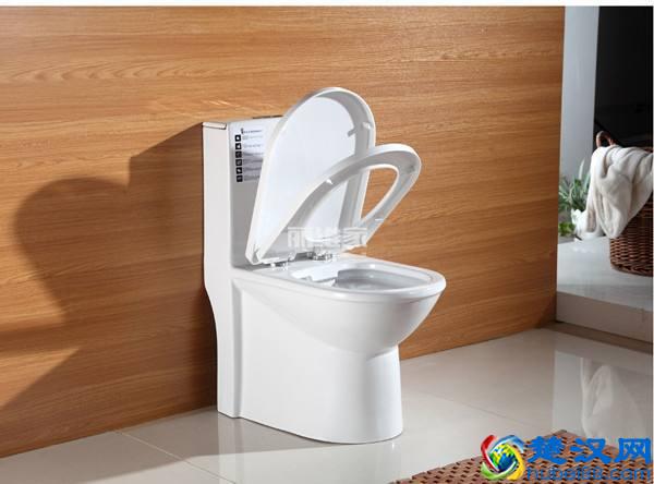 家里马桶堵塞了怎么办？学会这些不花一分钱，马上畅通无阻