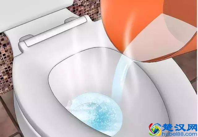 家里马桶堵塞了怎么办？学会这些不花一分钱，马上畅通无阻