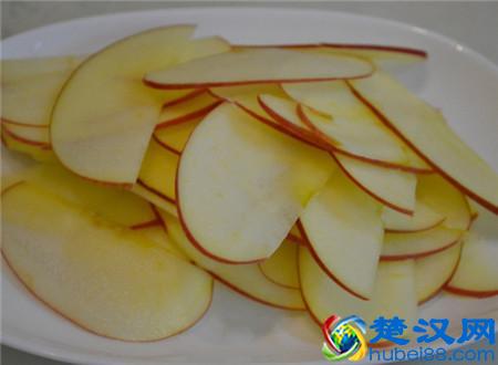 如何去除眼袋和黑眼圈 告诉你眼睛有黑眼圈怎么办