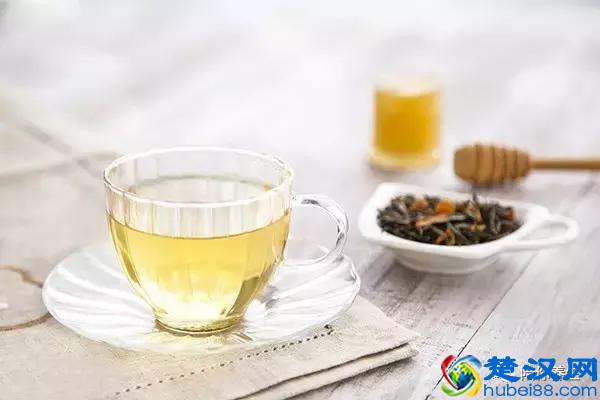 蜂蜜水什么时候喝好 有什么功效