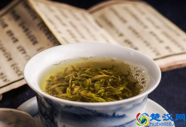 碧螺春是十大名茶之一，常喝有什么功效和作用，如何冲泡碧螺春？